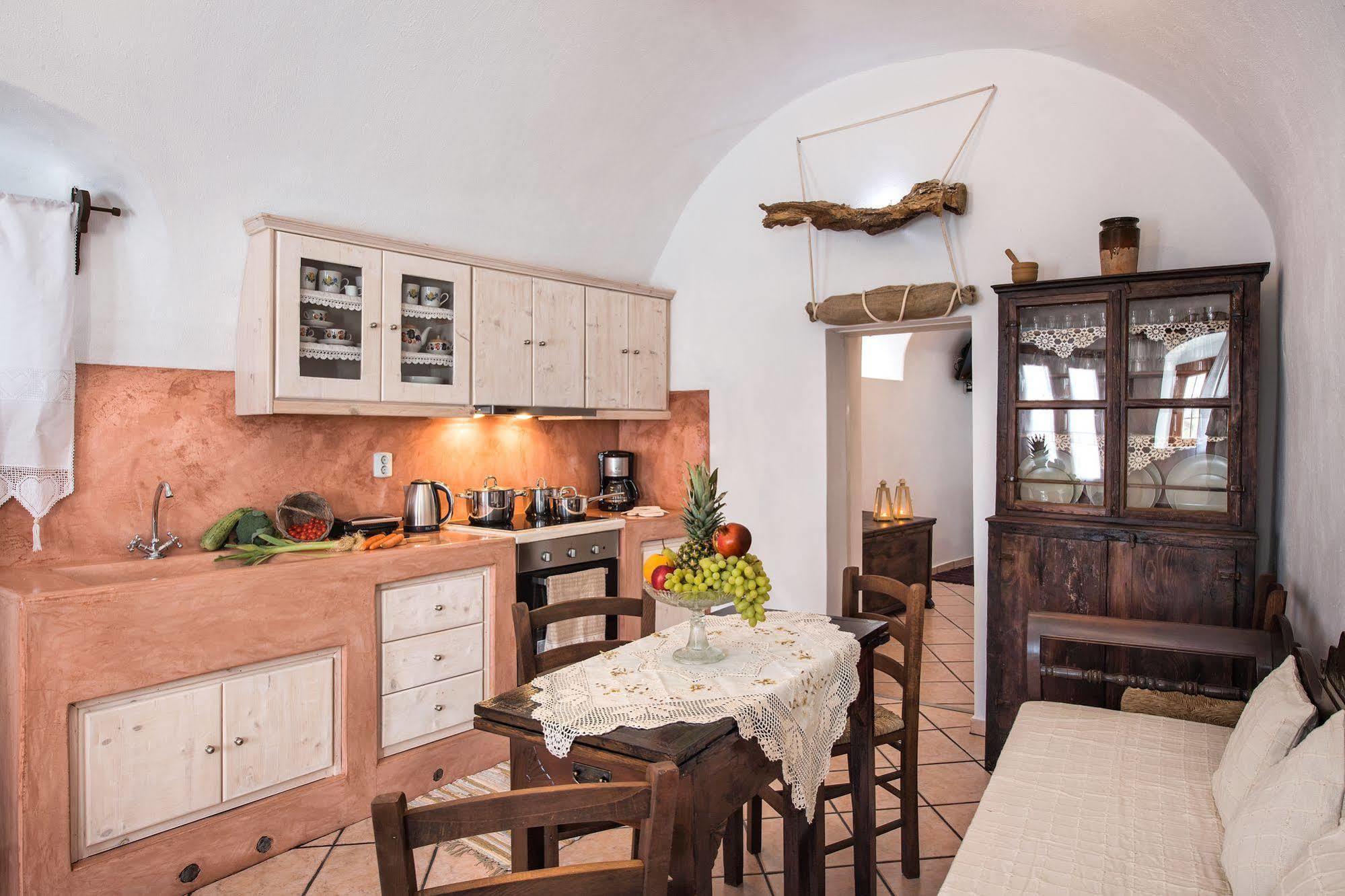 Kokos Traditional Houses Emporio  Zewnętrze zdjęcie